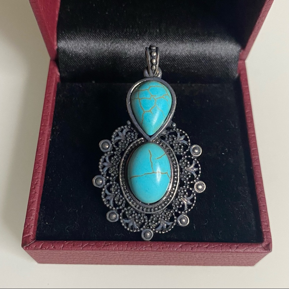 3/$25 🔵 Oxidized Silver Turquoise Pendant